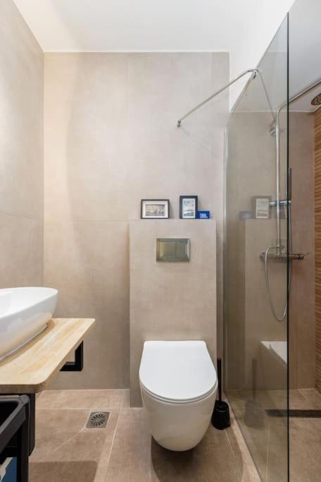 Japandi Style Flat In Center Appartement Thessaloniki